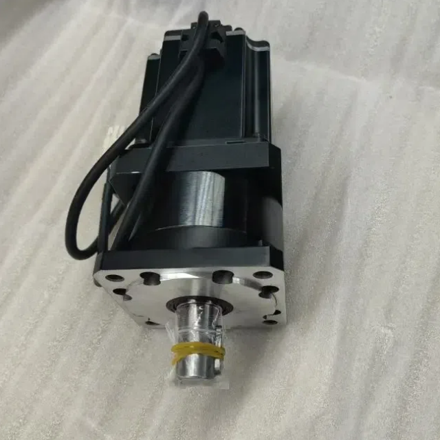 Why Can A Servo Geared Motor Adapt To Various Transmission Applications?